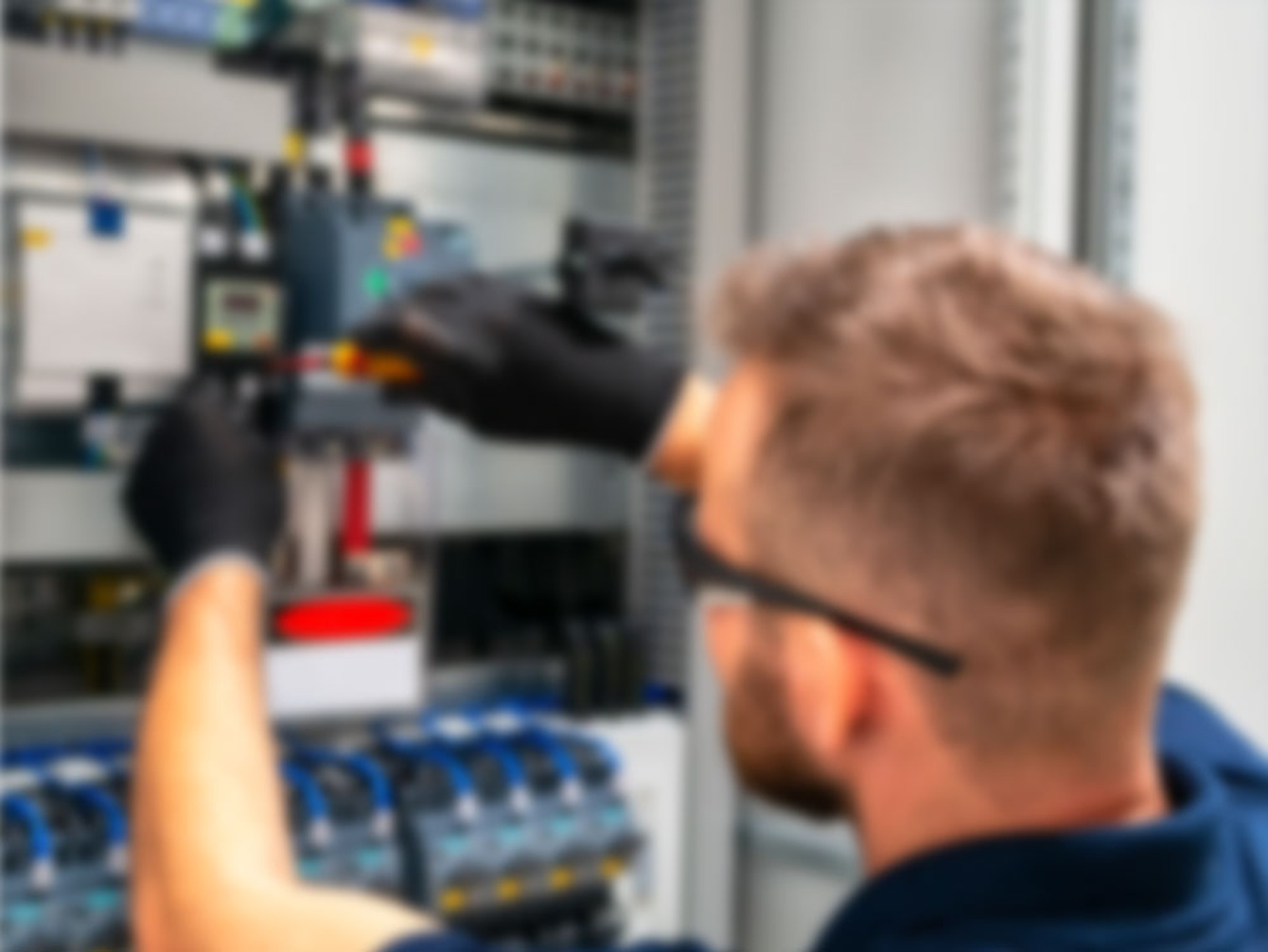Nieder­spannungs­anlagen bei eltec24 GmbH in Hannover