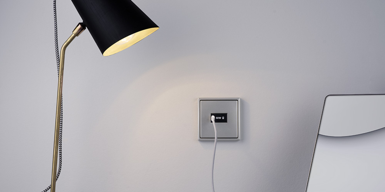 Ladegerät USB PD 60 bei eltec24 GmbH in Hannover