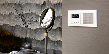 JUNG Smart Radio DAB+ bei eltec24 GmbH in Hannover