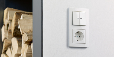 JUNG KNX Taster F 10 bei eltec24 GmbH in Hannover