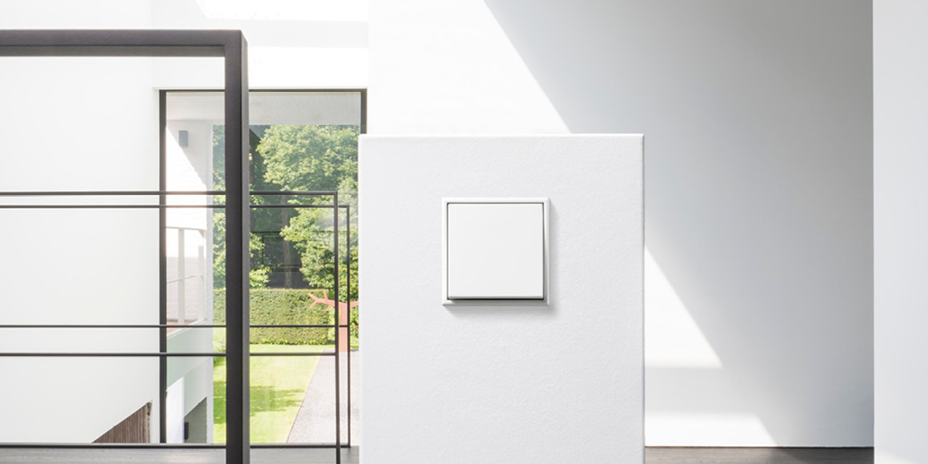 JUNG Schalterprogramme bei eltec24 GmbH in Hannover