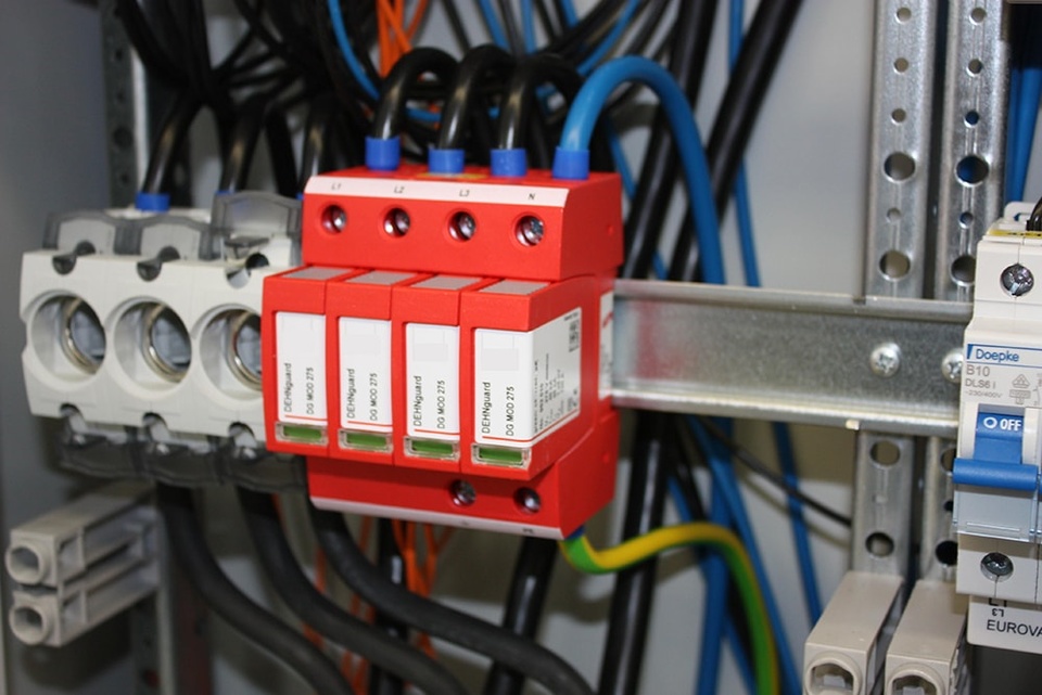 U berspannungsschutz bei eltec24 GmbH in Hannover